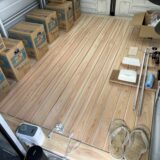 キャンピングカー製作・床張り（2/3）